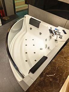 Circular Tub